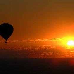 coucher du soleil en montgolfière