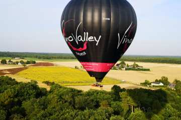 Montgolfière publicitaire Vino Valley Saumur.
