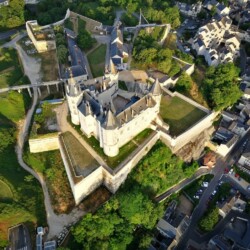 Passage au dessus du chateau de Saumur.