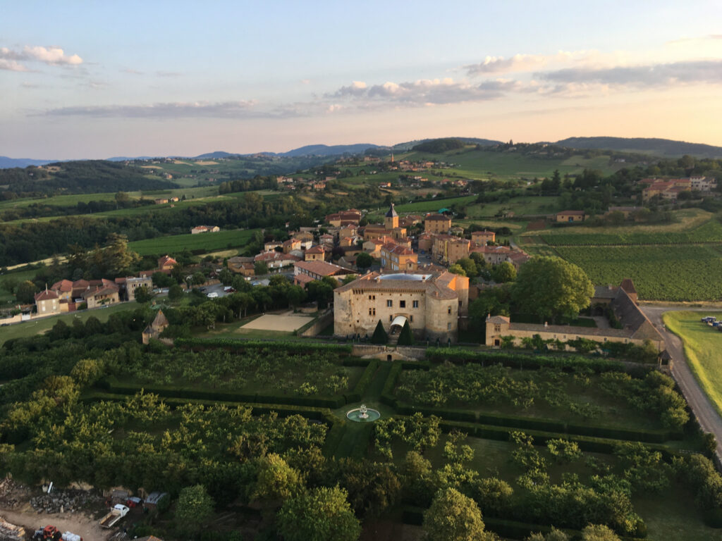 Survol de Macon en montgolfière.