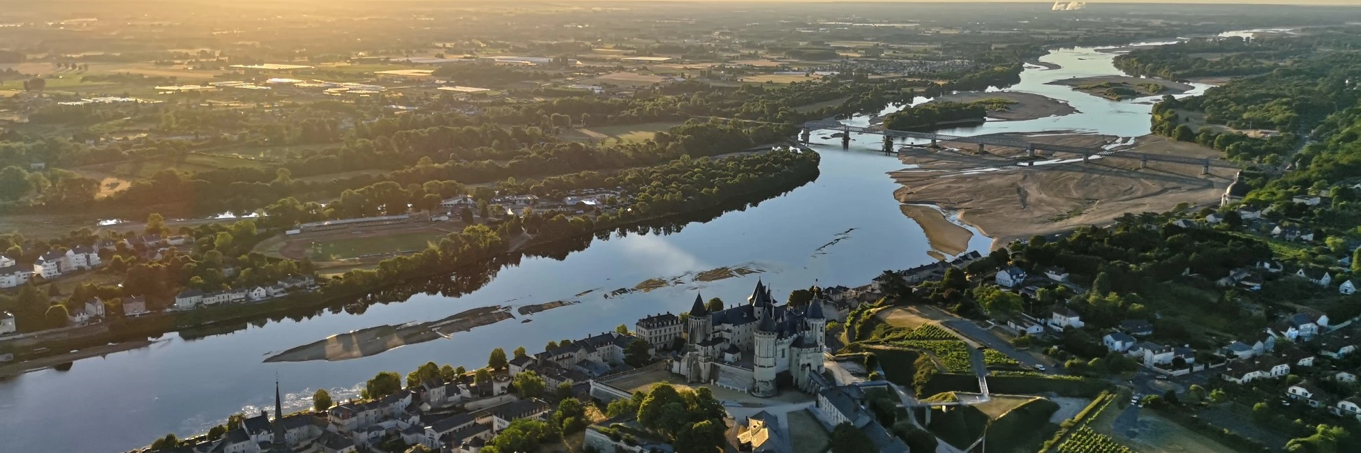 Château de Saumur et la Loire vus du ciel