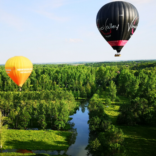 Niort canal marais poitevin en deux sevres et vendee nouvelle aquitaine.