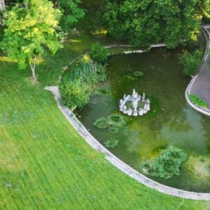 Richelieu fontaine chateaux de la loire en cadeau vol privatise.
