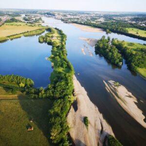 Saumur banc sable sur la loire fleuve des rois.