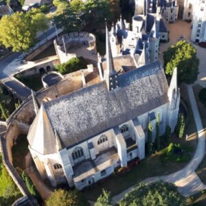 Saumur collegiale montreuil bellay chateau de la loire proche cheverny.