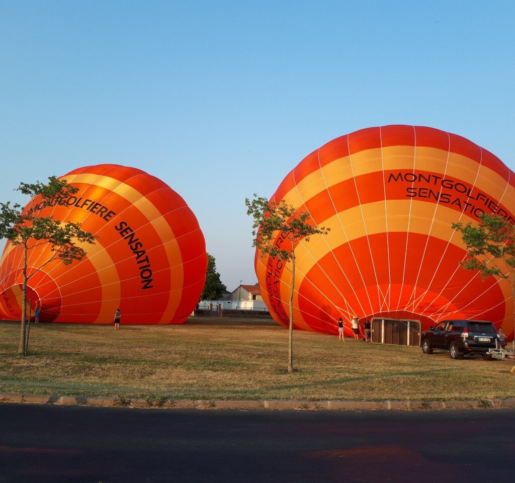 Deux ballons de Montgolfière Sensation au sol