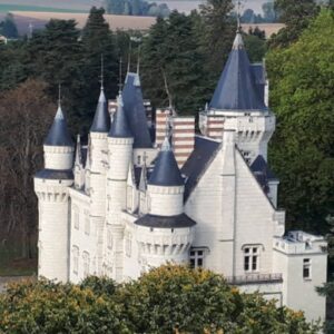 Vienne chateau et belle demeure vu du ciel du poitou.