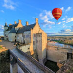 Vol en montgolfiere a chinon survol des chateaux. Vol en montgolfiere a chinon survol des chateaux.
