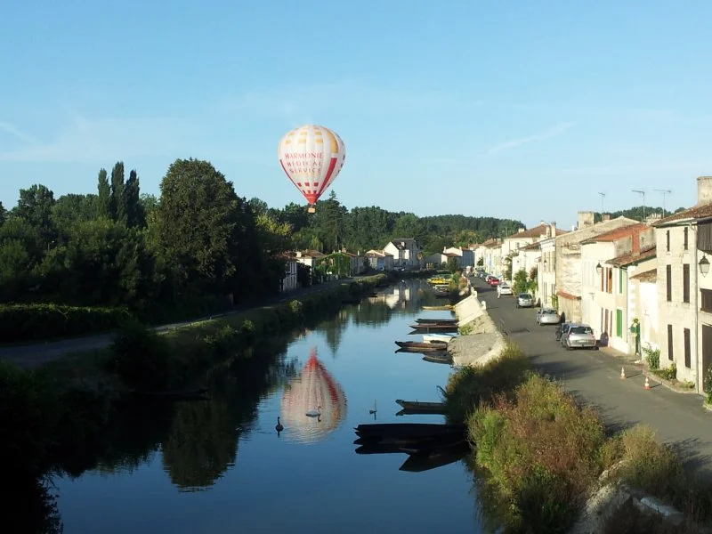 Embarcadere coulon marais poitevin.